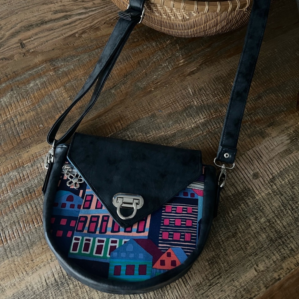 Handmade by ArtTrifecta Crossbody Purse